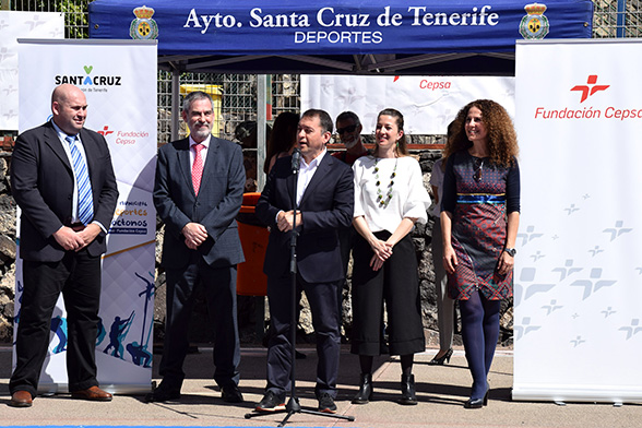 El Ayuntamiento de Santa Cruz y la Fundación Cepsa ponen en marcha la Escuela de Deportes Autóctonos